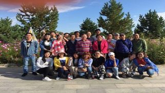 long8管理公司组织员工赴张北草原旅游