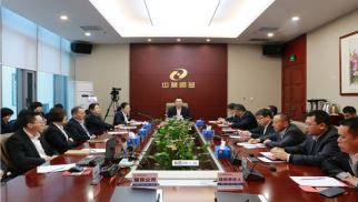 集团组织举办long8装饰公司经营目标签约仪式