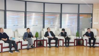锦泰保险公司副总经理宋绍富一行莅临long8物联考察
