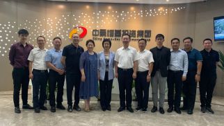 江西金溪县县委书记带队访问龙8国际官网