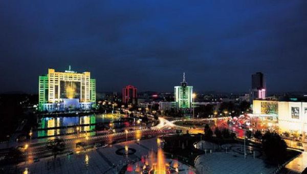 龙8国际官网集团与莱芜市钢城经济开发区签订综合配套服务区（棋山新城）项目投资合作框架协议